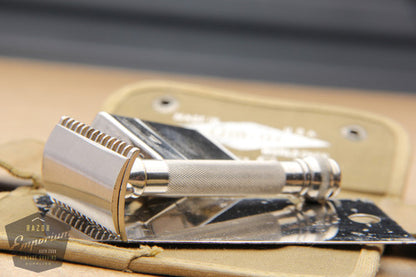Gillette 1919 Khaki Service Set Ball End Old Type in Snap Case