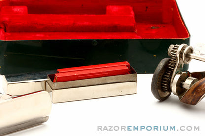 1920's Leslie Standard Safety Razor w/ Spiral Stropper Set & Blade Bank & Blades