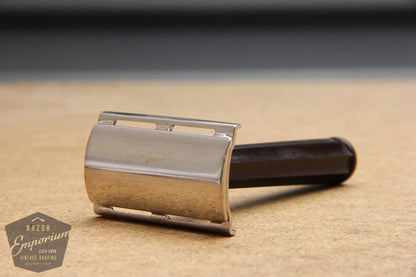 Gillette 1944 WWII Era Bakelite Handle Tech DE Razor