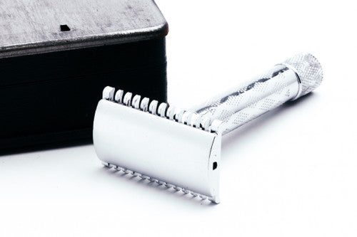 1930's Gillette New Deluxe Belmont DE Safety Razor w/ Metal Case & Blade Bank