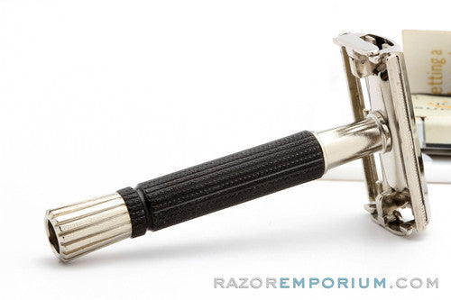 1973 Gillette T2 Black Handle Super Speed DE Safety Razor Set