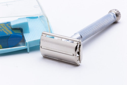 1965 Gillette K1 Blue Star Lady Gillette DE Safety Razor w/ Case