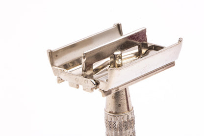 1950's British Gillette Heavy Red Tip DE Super Speed Safety Razor w/ Case & Blade Bank | Made in England