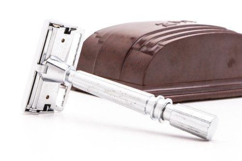 Gem 1930's Micromatic Single Edge Razor in Art Deco Case | Maroon