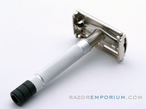 1951  W3 Gillette Black Tip DE Super Speed Safety Razor