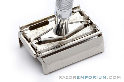 1951 Gillette Black Tip Super Speed TTO DE Razor Set W4