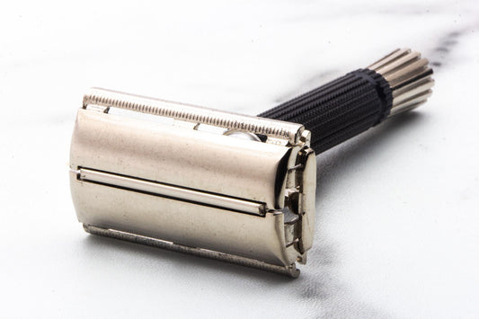 1967 M4 Gillette Black Handle Super Speed Safety Razor  | Original Condition