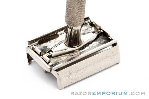 1951 W3 Gillette Black Tip Double Edge Super Speed Safety Razor