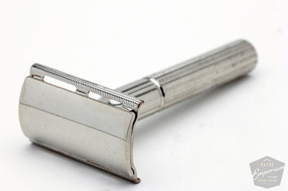 1978 Gillette Y2 Psycho Tech DE Safety Razor with Key