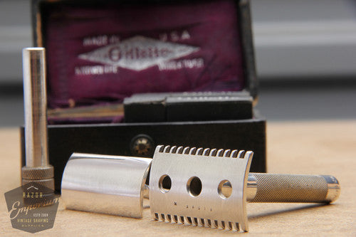 Gillette 1920 Single Ring Old Type Set in Leather Case with Blade Banks
