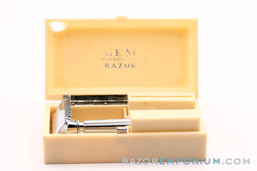 1940's GEM Micromatic Razor Single Edge TTO in Faux Ivory Case
