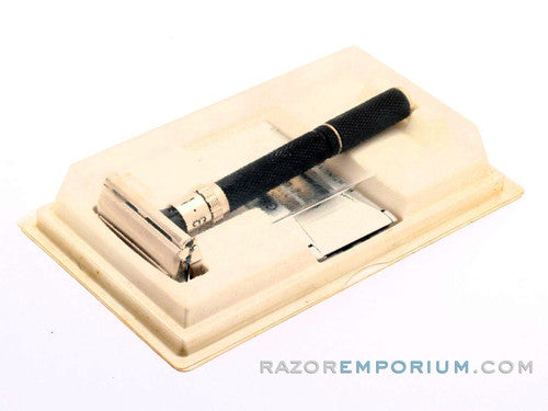 1984 Gillette Super Adjustable "Black Beauty" DE Safety Razor w\ Original Plastic Case & Blades