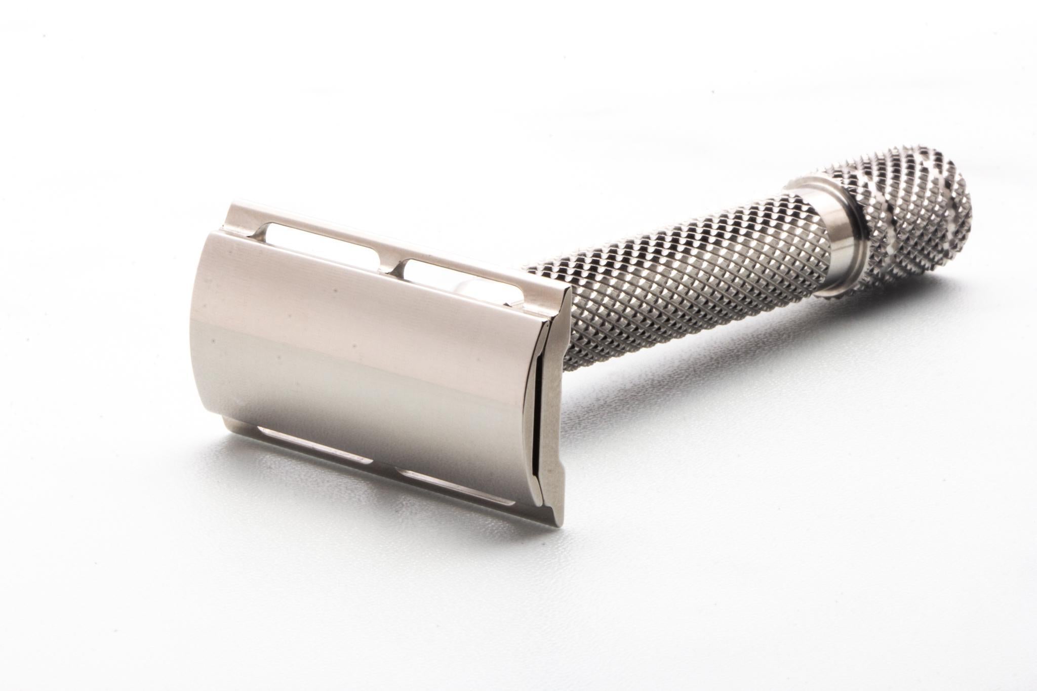RazoRock Game Changer .84-P Double-Edge Razor With Bulldog Handle ...