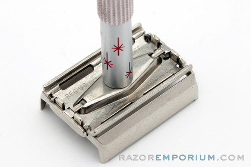 1966 Gillette L1 Pink Star Lady Gillette DE Safety Razor