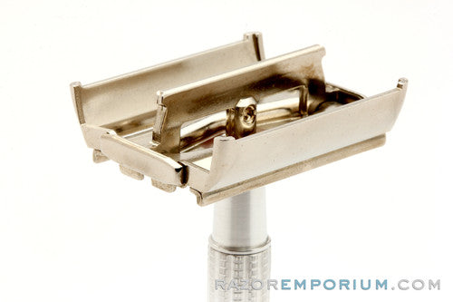 1959 E1 Gillette Blue Tip Light DE Super Speed Razor Nickel Set w/ Case & Blade Bank