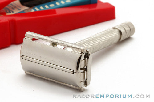 1960's Gillette English Parat Razor Set - Made in England