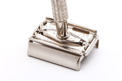 1953 B3 Gillette Regular Flare Tip Super Speed Safety Razor Set With Case and Advertisement